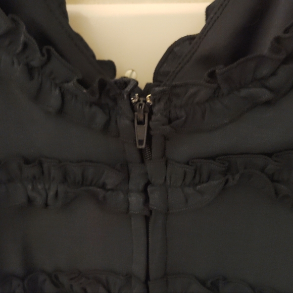 Francesca's Collections Black Ruffled Top - Picture 6 of 7